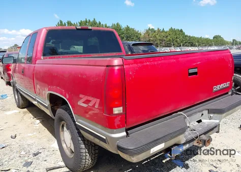 1998 Chevrolet K1500 Fleetside z USA, uszkodzony, nr VIN 2GCEK19R2W1274711